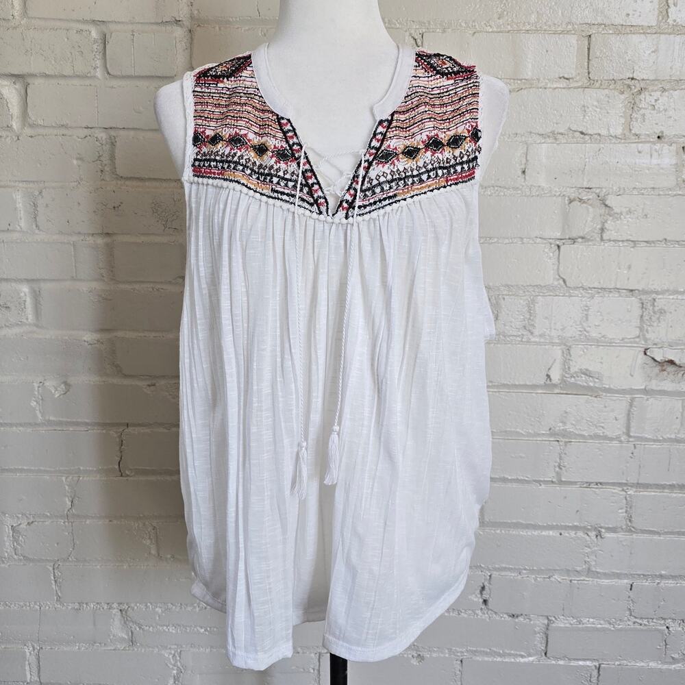 Almost Famous White Crochet Lace Yoke Embroidered Boho Tank Top Size 2X Plus